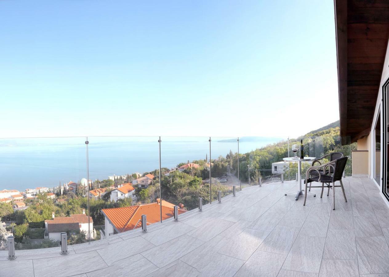 Apartment Birds View Opatija Eksteriør bilde